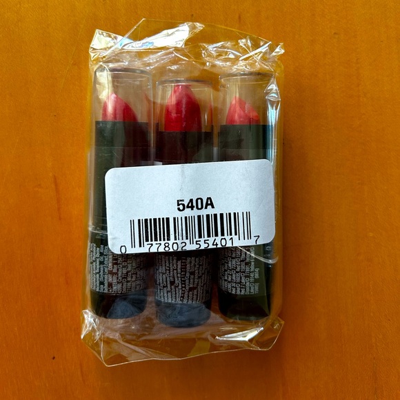 (3) Wet n’ Wild Hot Red Lipstick - Picture 1 of 1
